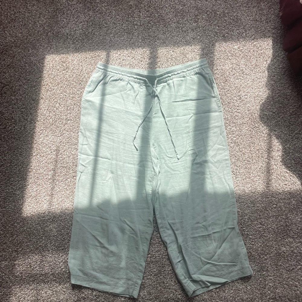 DKNYC Light Mint Cropped Lounge Pants